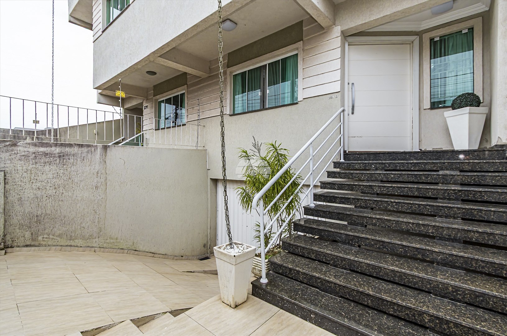 Casa à venda em Capão Raso, Curitiba — Portal Chave Fácil
