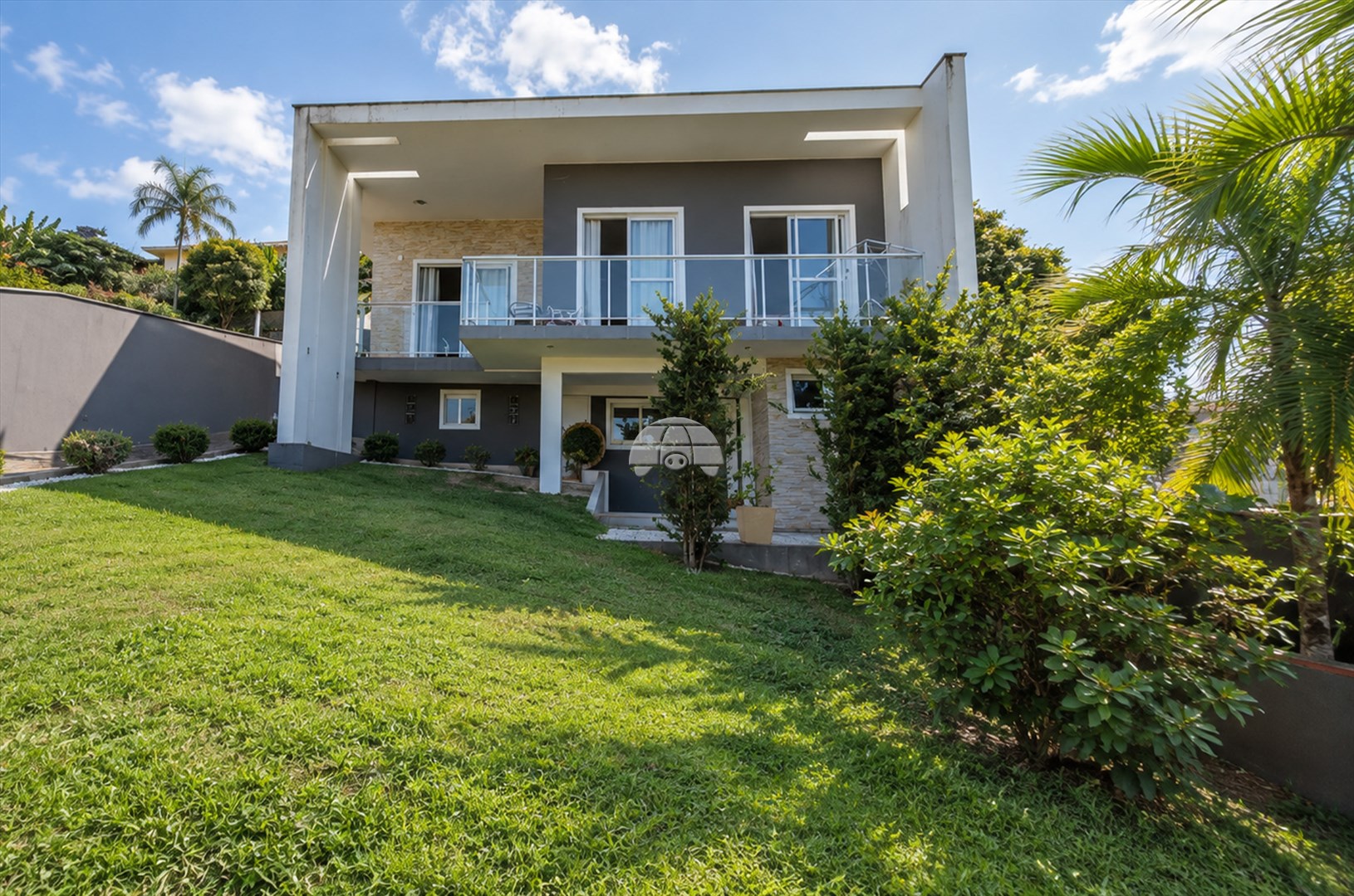 Casa à venda em Saguaçu, Joinville — Portal Chave Fácil