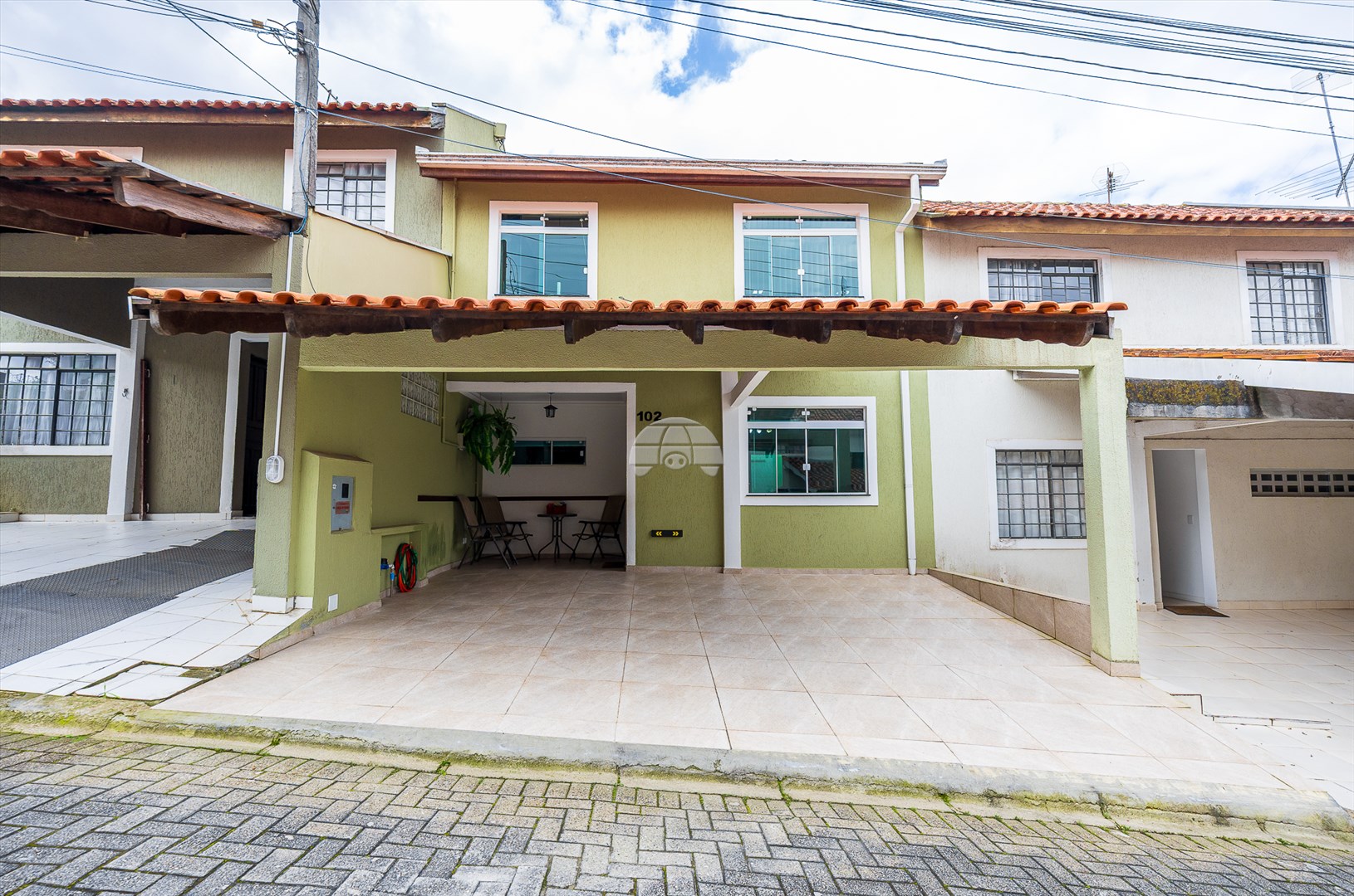 Casa à venda em Orleans, Curitiba — Portal Chave Fácil