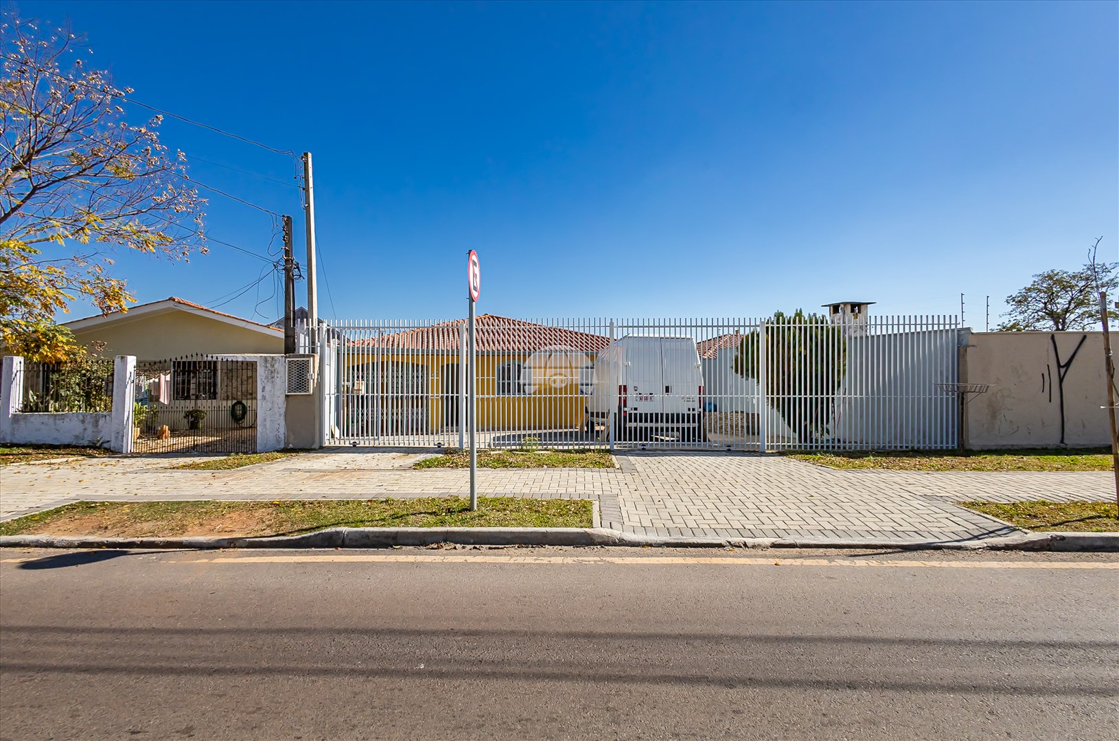 Casa à venda em Bacacheri, Curitiba — Portal Chave Fácil