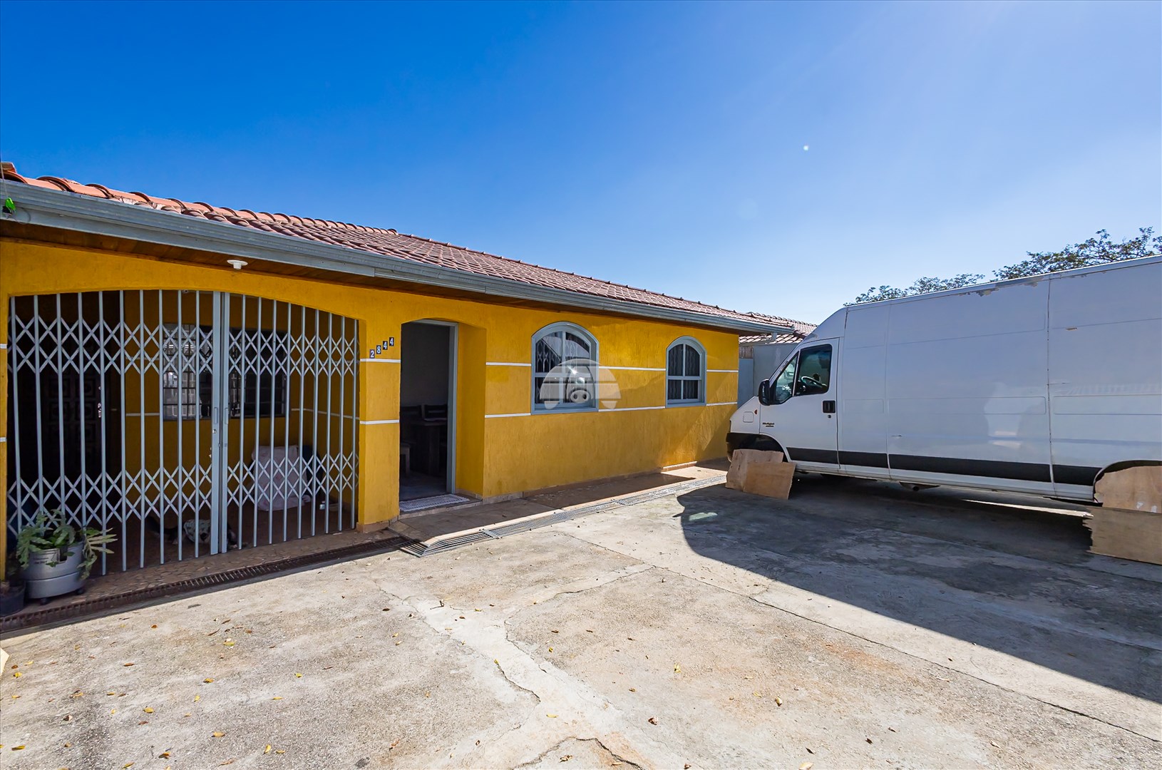 Casa à venda em Bacacheri, Curitiba — Portal Chave Fácil