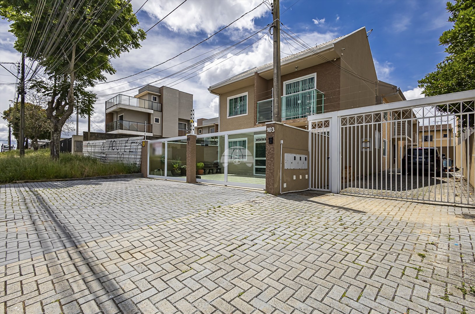 Casa à venda em Pinheirinho, Curitiba — Portal Chave Fácil