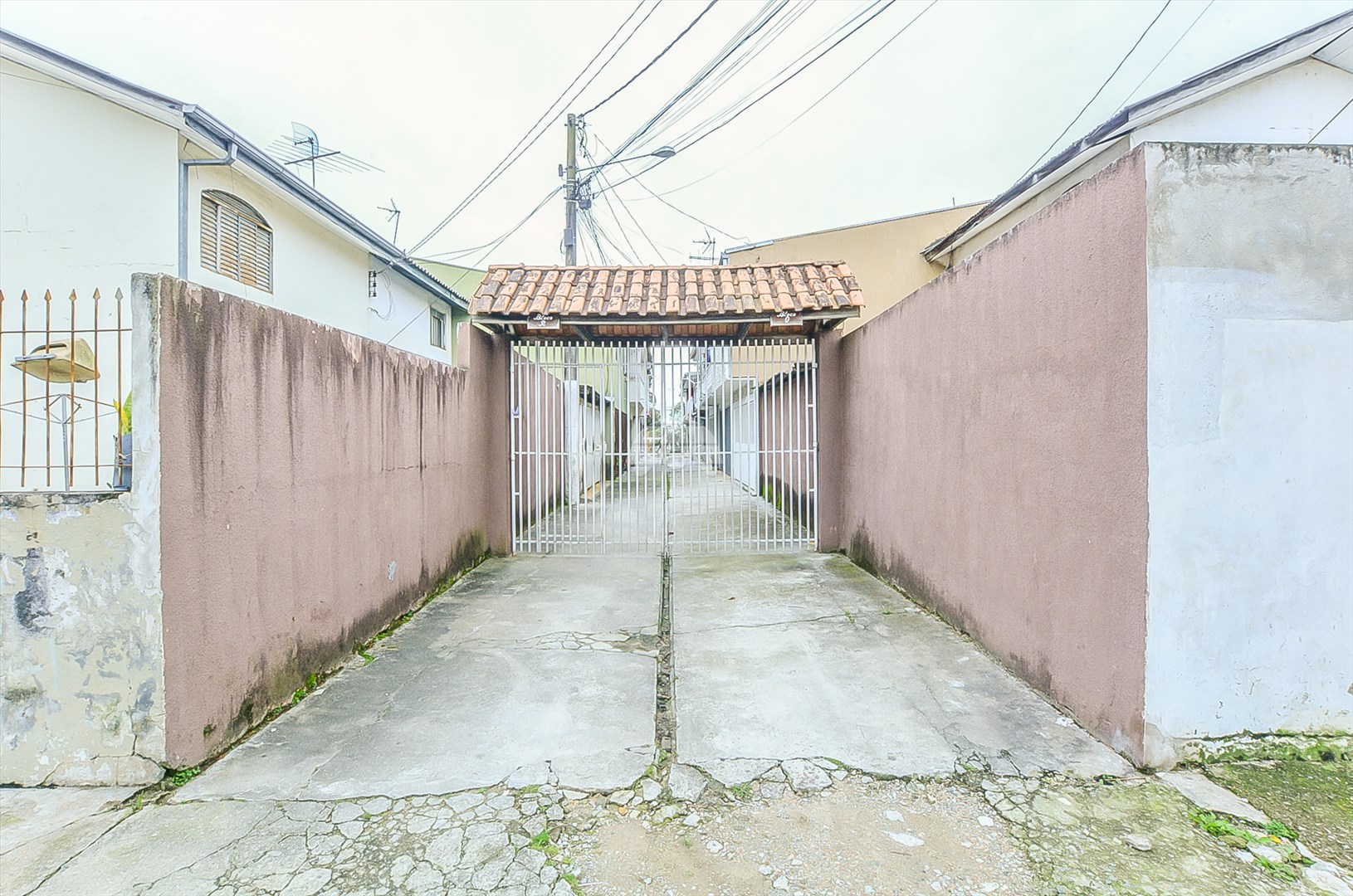Casa à venda em Alto Boqueirão, Curitiba — Portal Chave Fácil