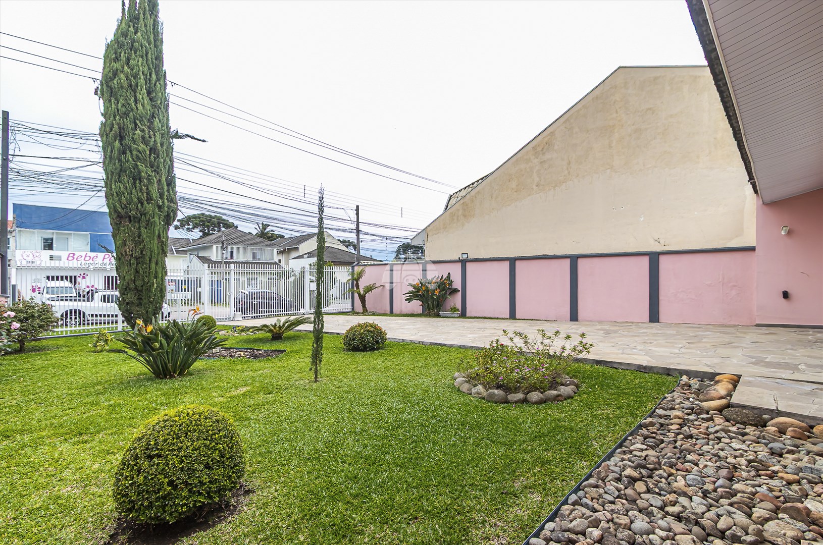 Casa à venda em Novo Mundo, Curitiba — Portal Chave Fácil