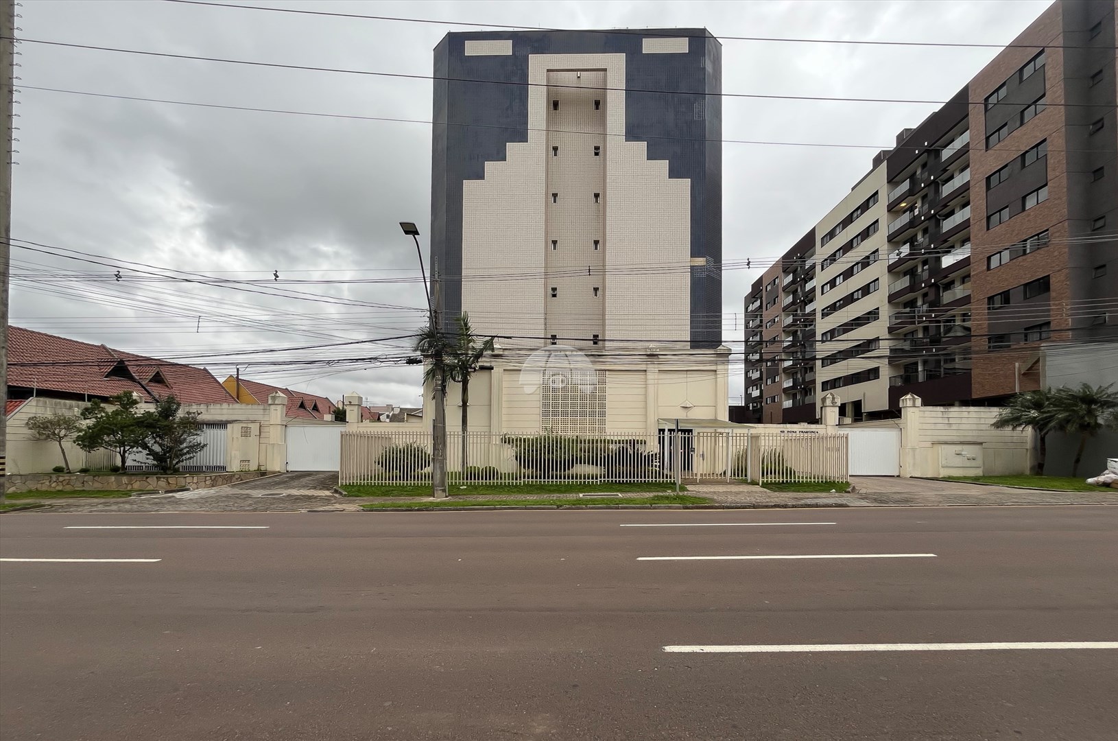Apartamento para alugar em Campina Do Siqueira, Curitiba — Portal Chave Fácil