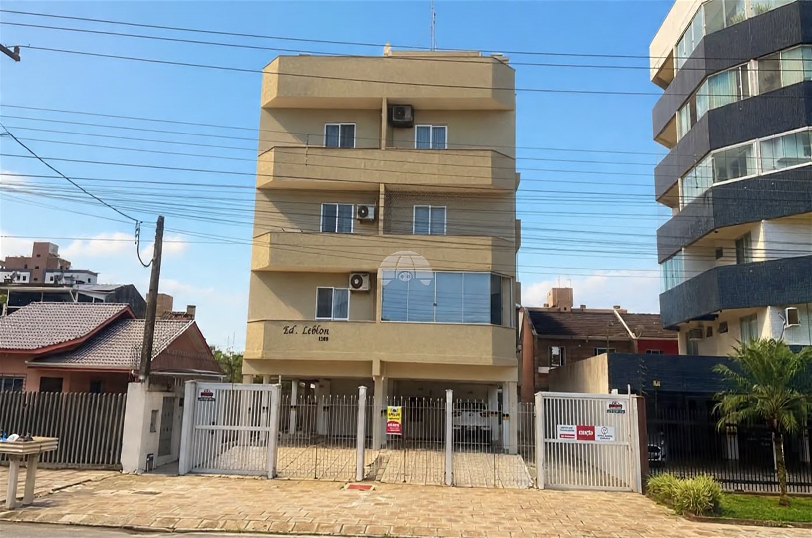 Apartamento à venda em Centro, Guaratuba — Portal Chave Fácil
