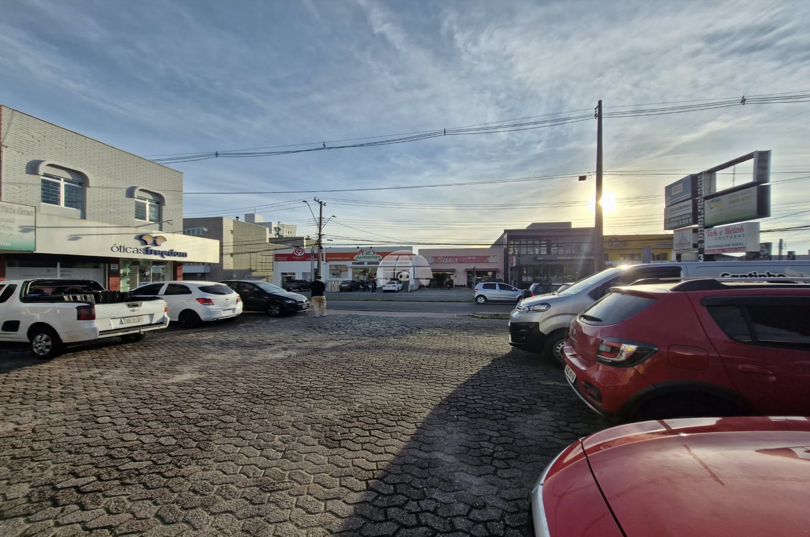 Comercial à venda em Centro, Pinhais — Portal Chave Fácil