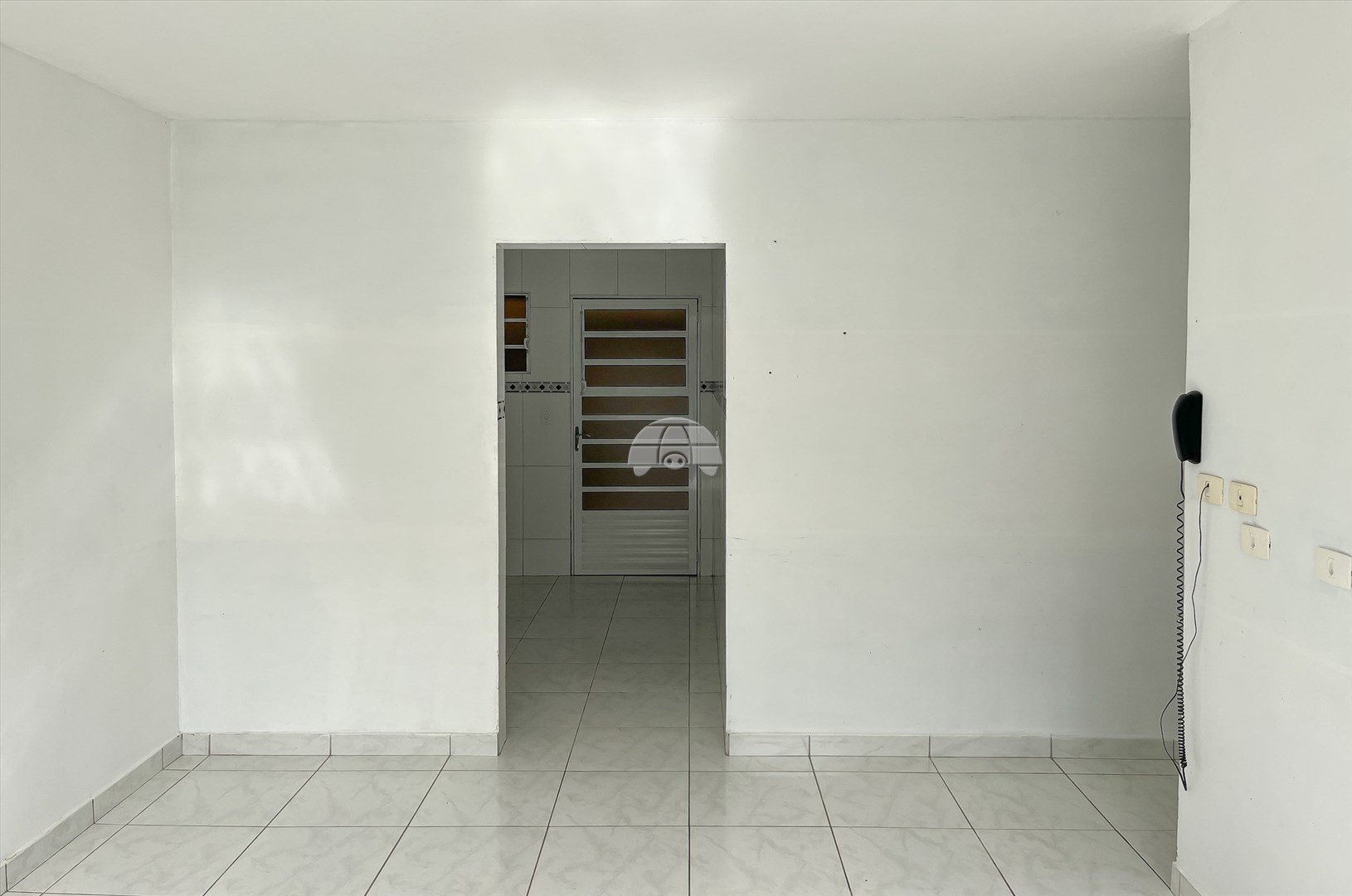 Casa para alugar em Cachoeira, Curitiba — Imobiliária Razão