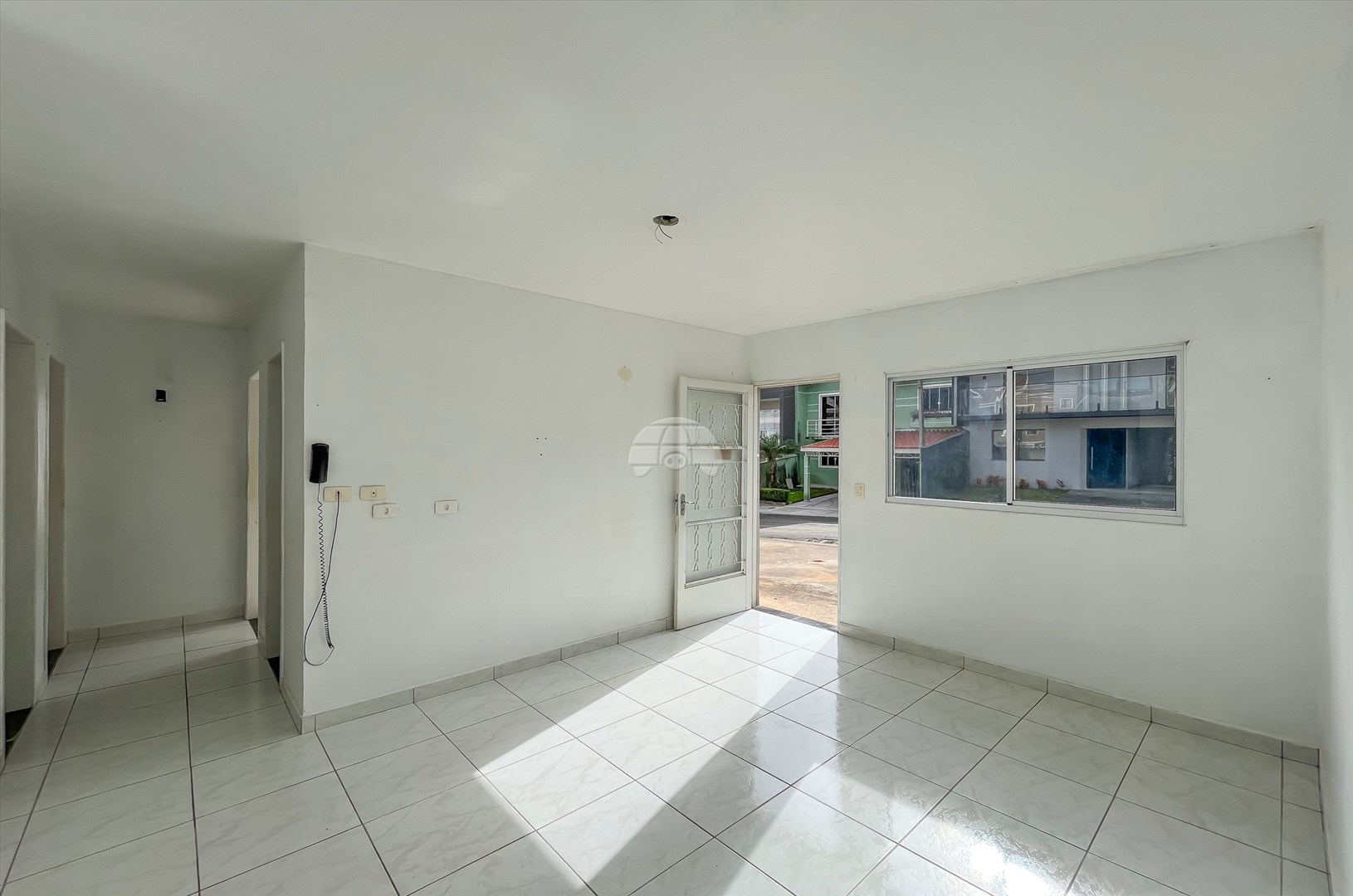 Casa para alugar em Cachoeira, Curitiba — Imobiliária Razão