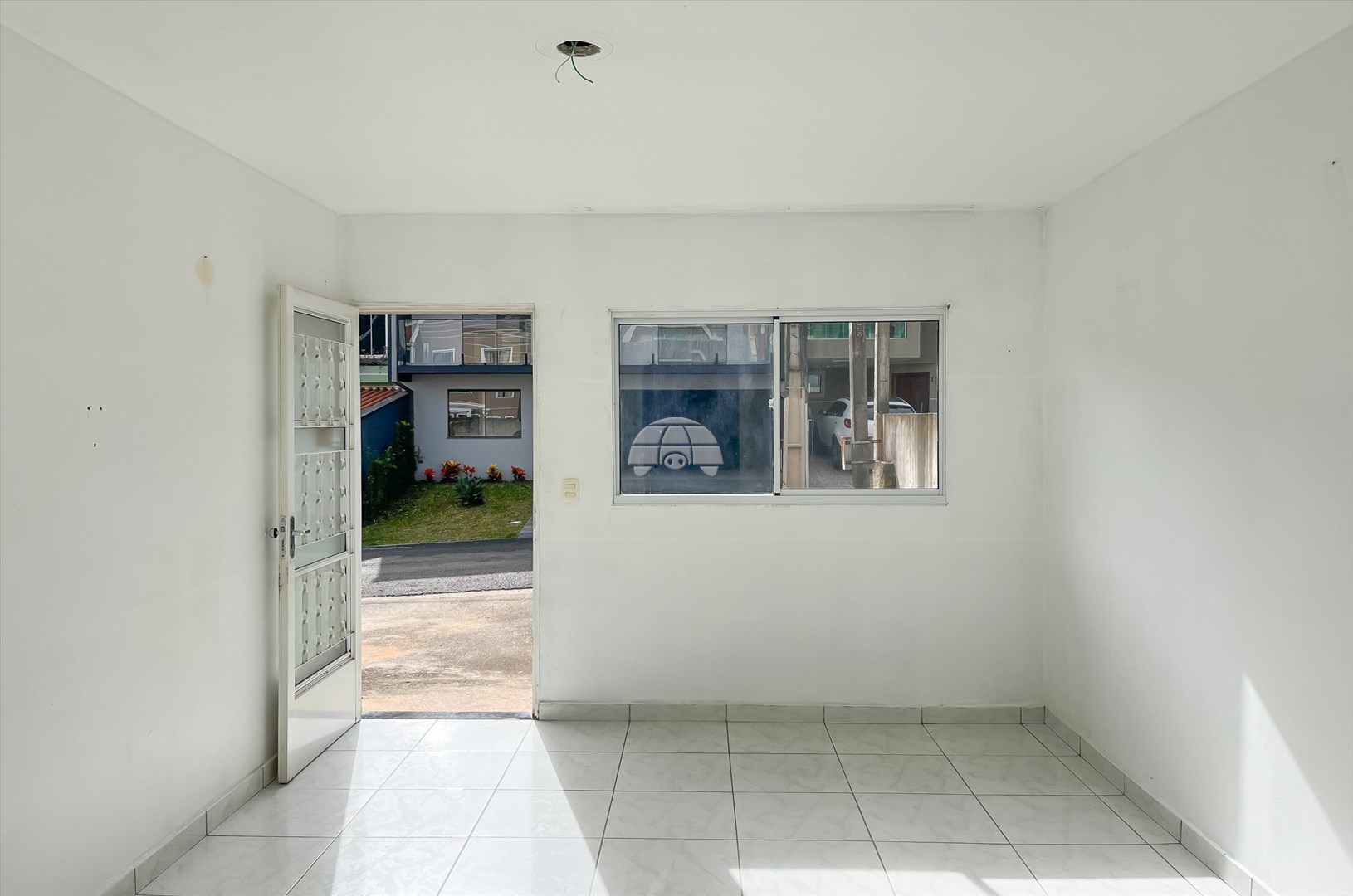 Casa para alugar em Cachoeira, Curitiba — Imobiliária Razão