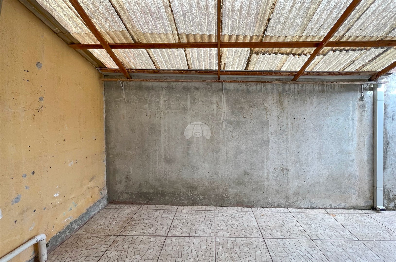 Casa para alugar em Cachoeira, Curitiba — Imobiliária Razão