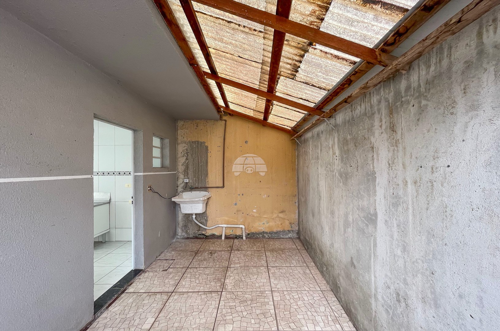 Casa para alugar em Cachoeira, Curitiba — Imobiliária Razão