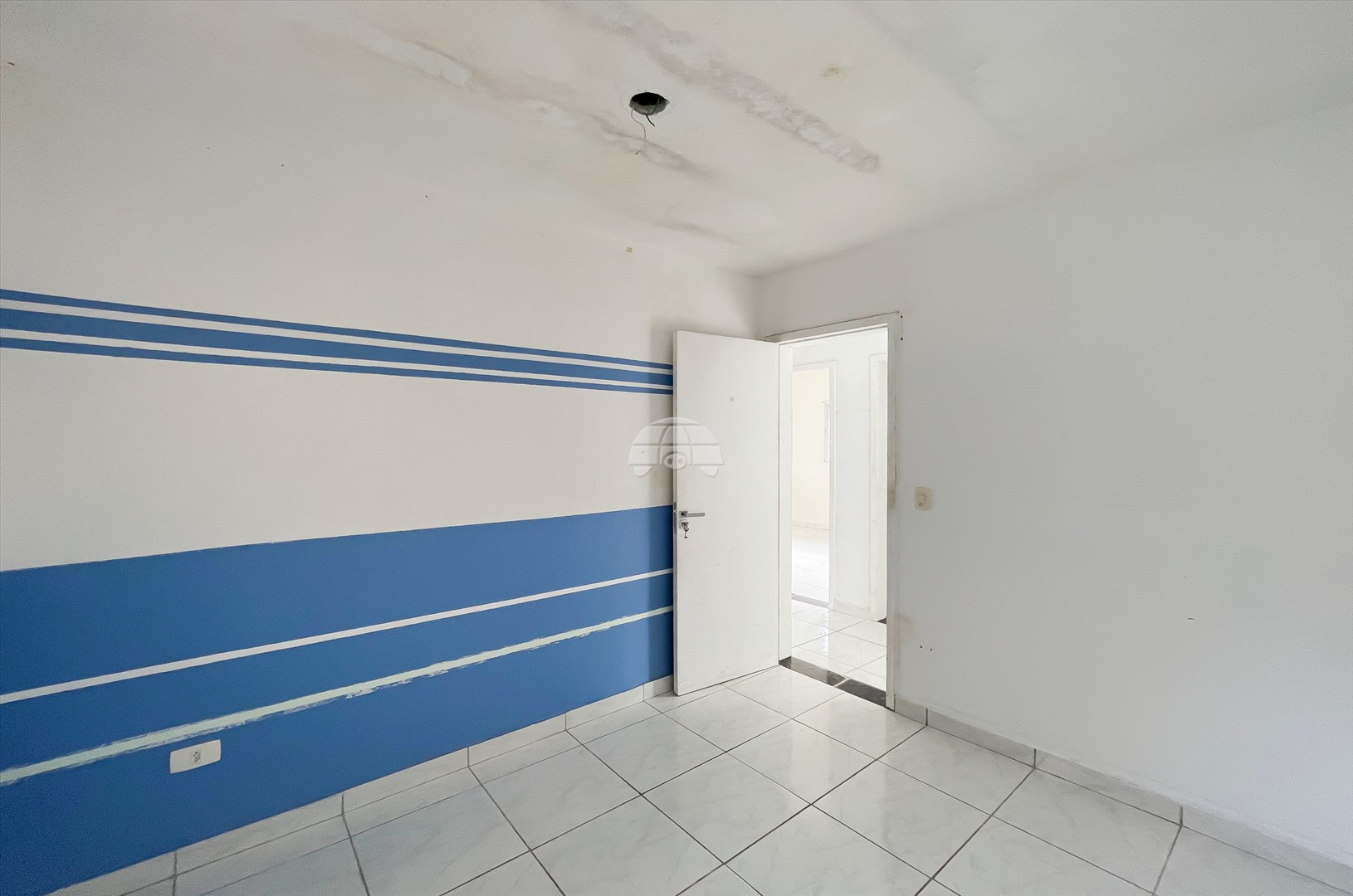 Casa para alugar em Cachoeira, Curitiba — Imobiliária Razão