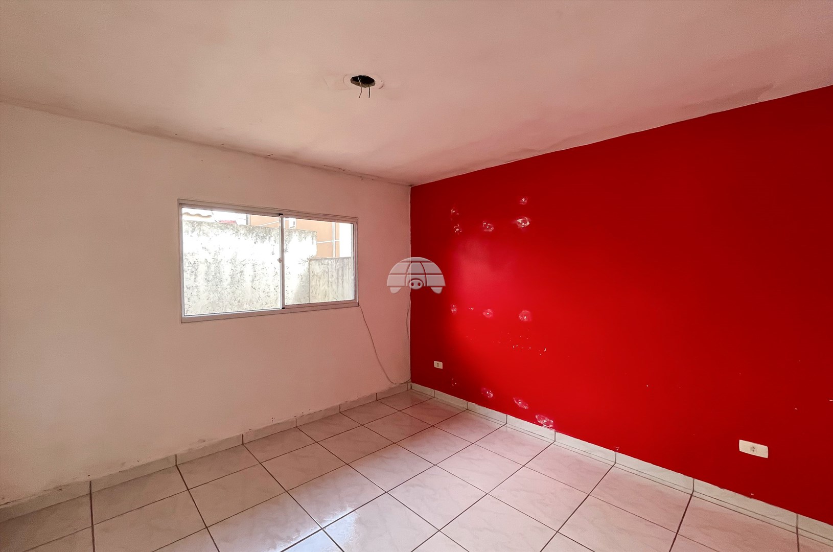 Casa para alugar em Cachoeira, Curitiba — Imobiliária Razão