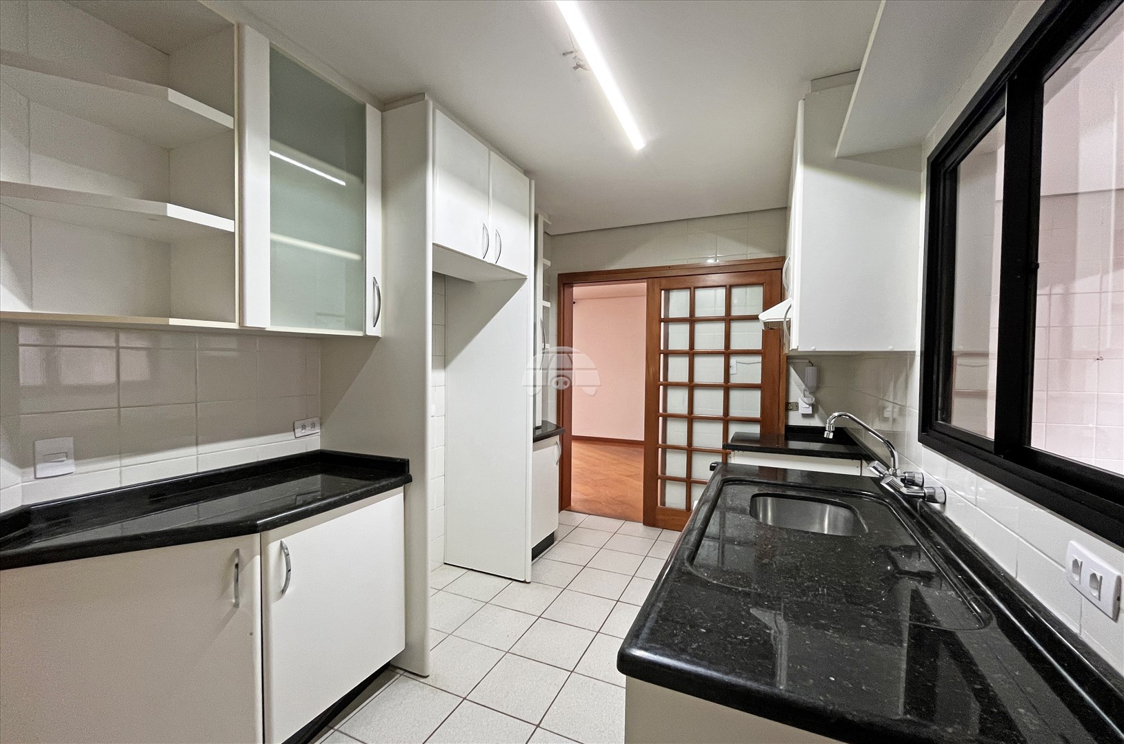 Apartamento Residencial para Locação no Bairro Cabral ref. 24389 (10 / 10)
