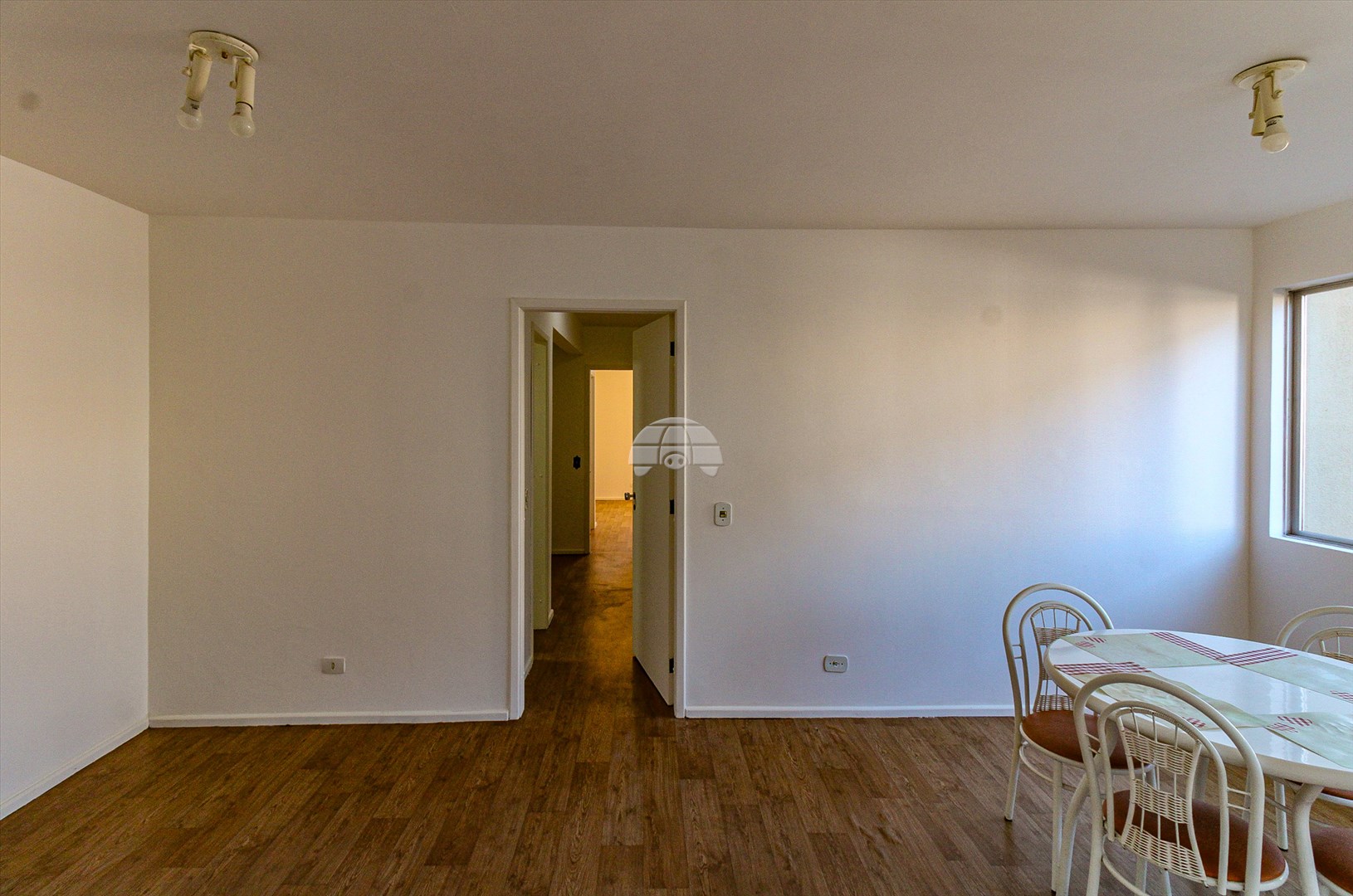 Apartamento para alugar em Mercês, Curitiba — Portal Chave Fácil