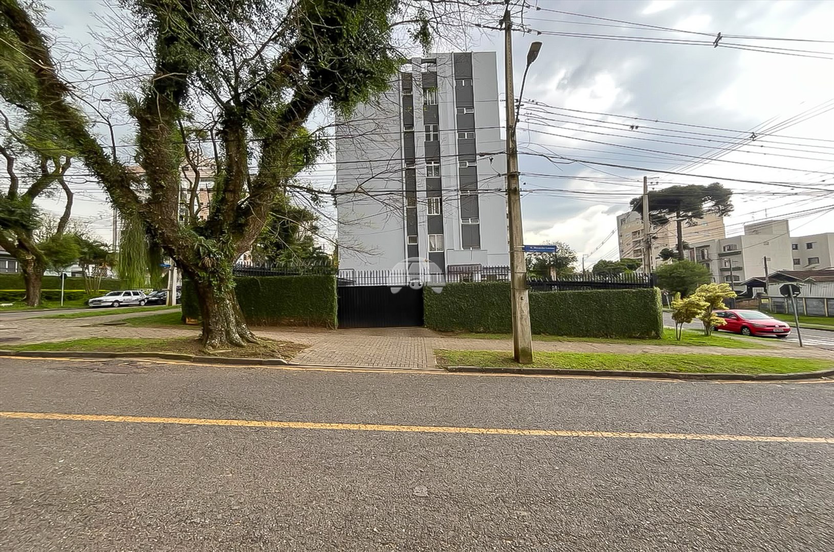 Apartamento para alugar em Ahú, Curitiba — Portal Chave Fácil