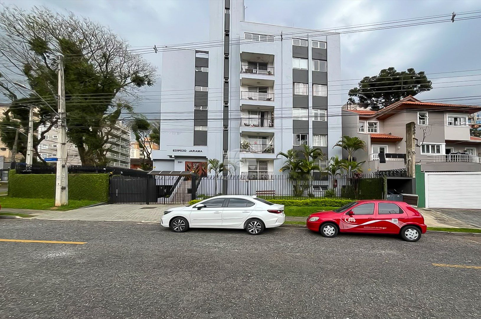 Apartamento para alugar em Ahú, Curitiba — Portal Chave Fácil