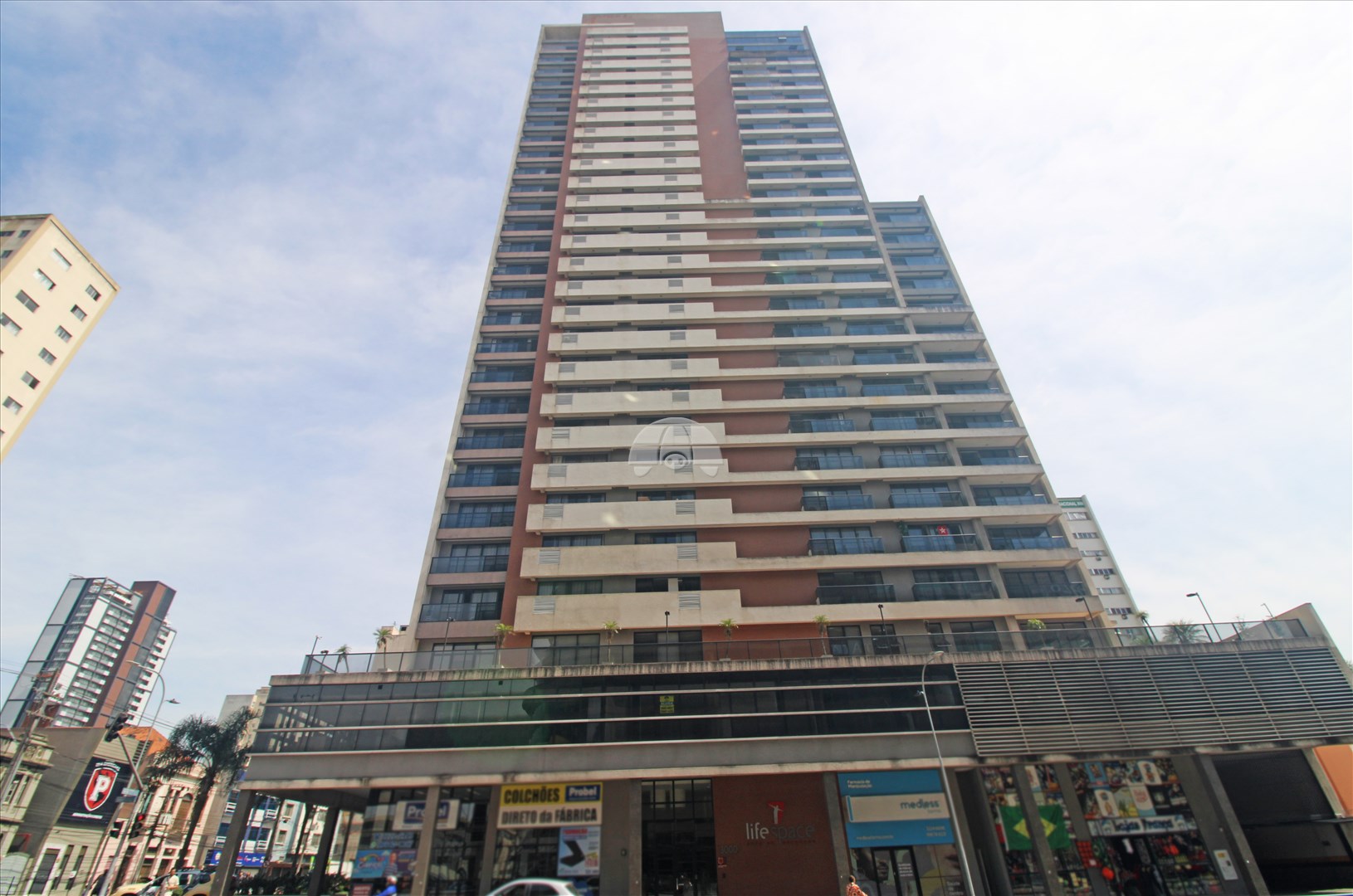 Apartamento para alugar em Centro, Curitiba — Portal Chave Fácil