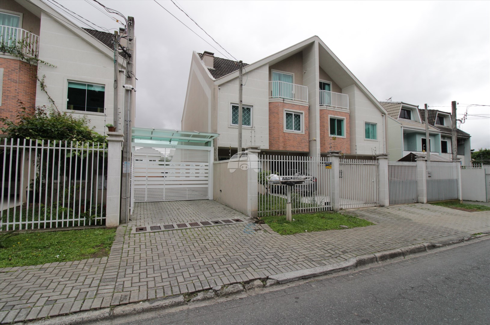 Casa para alugar em Boqueirão, Curitiba — Portal Chave Fácil
