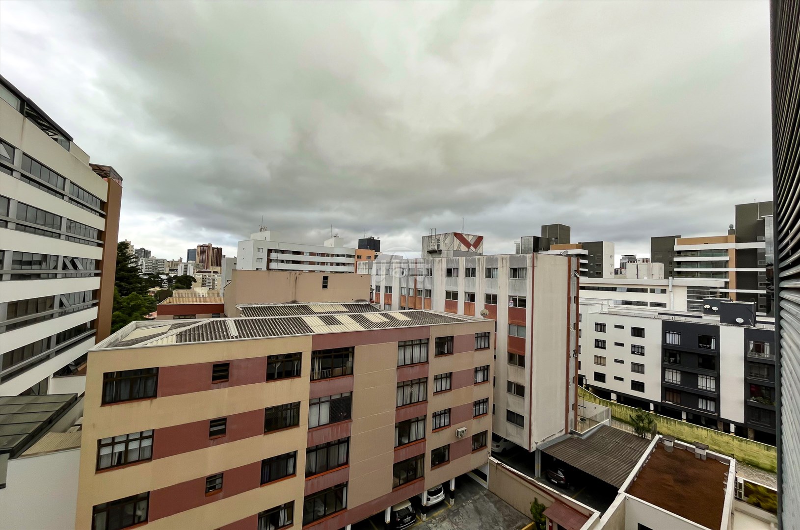 Apartamento para alugar em Juvevê, Curitiba — MAFI ADMINISTRADORA DE IMOVEIS LTDA