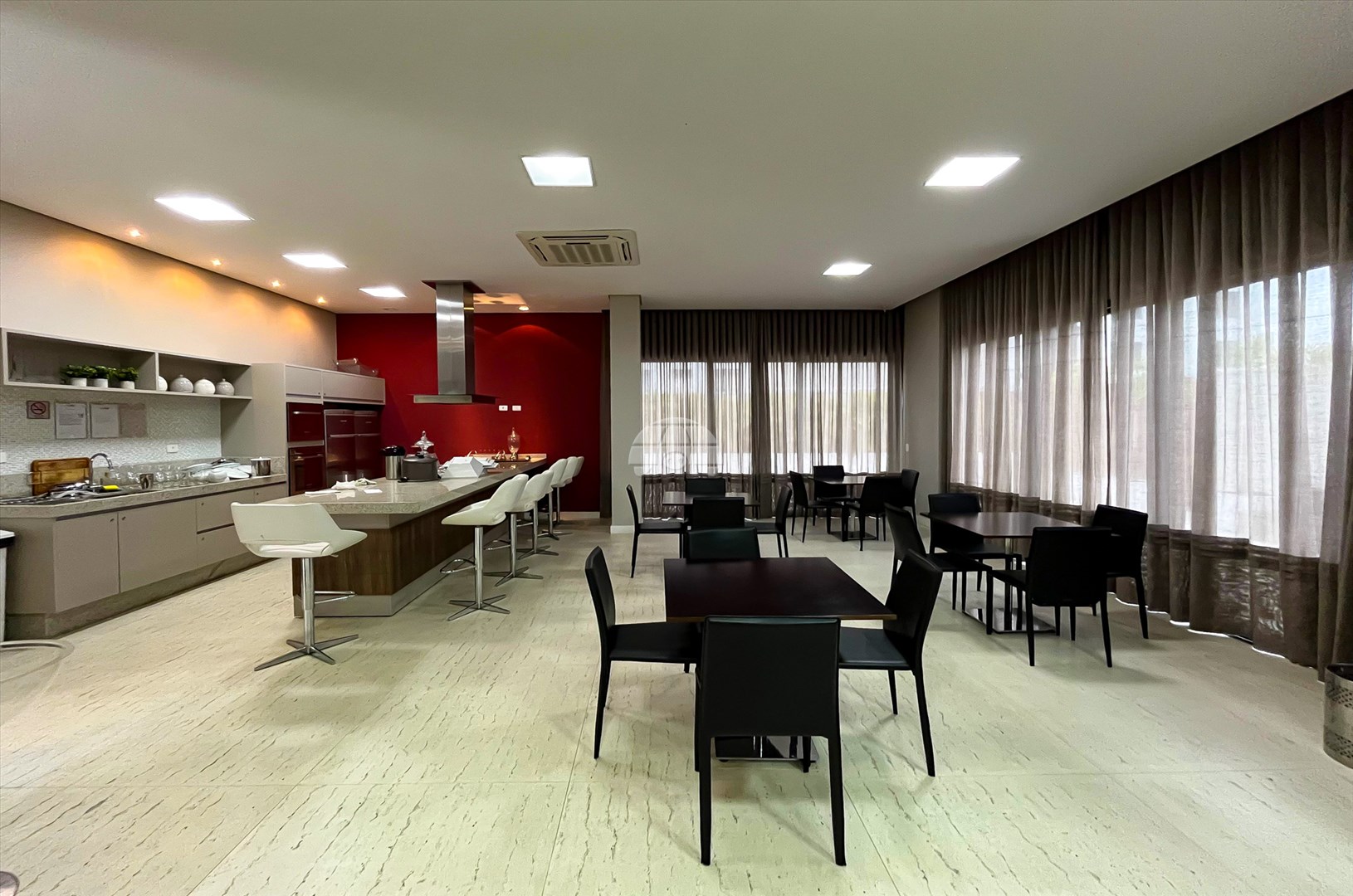 Apartamento para alugar em Juvevê, Curitiba — MAFI ADMINISTRADORA DE IMOVEIS LTDA