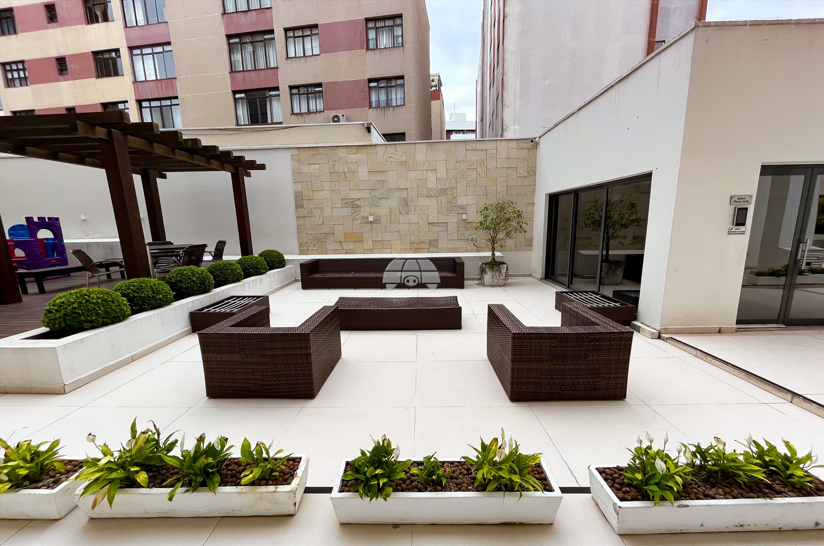 Apartamento para alugar em Juvevê, Curitiba — MAFI ADMINISTRADORA DE IMOVEIS LTDA