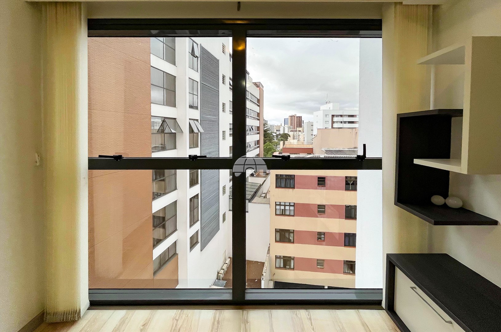Apartamento para alugar em Juvevê, Curitiba — MAFI ADMINISTRADORA DE IMOVEIS LTDA