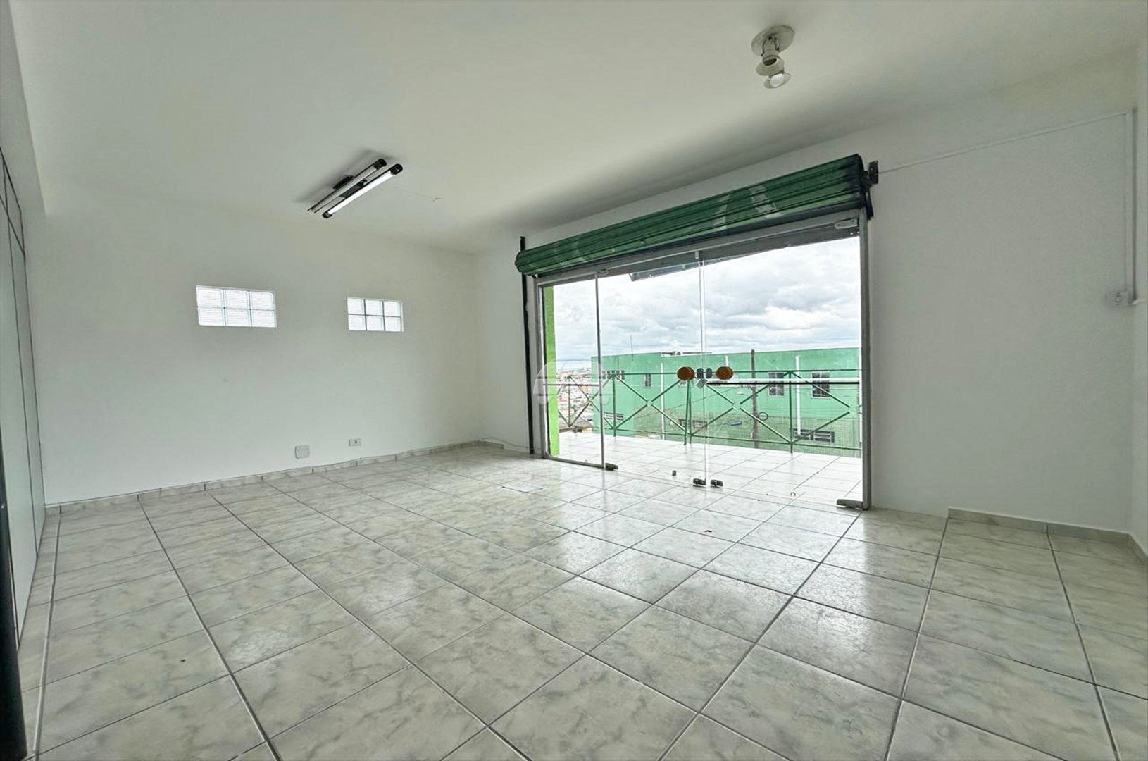 Sala/Conjunto Comercial para alugar em Jardim Bandeirantes, Colombo — Portal Chave Fácil